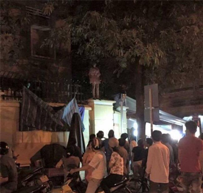 Thực hư sự việc cô gái mặc váy treo cổ tự tử tại trường học ở Nha Trang giữa đêm - Ảnh 2.