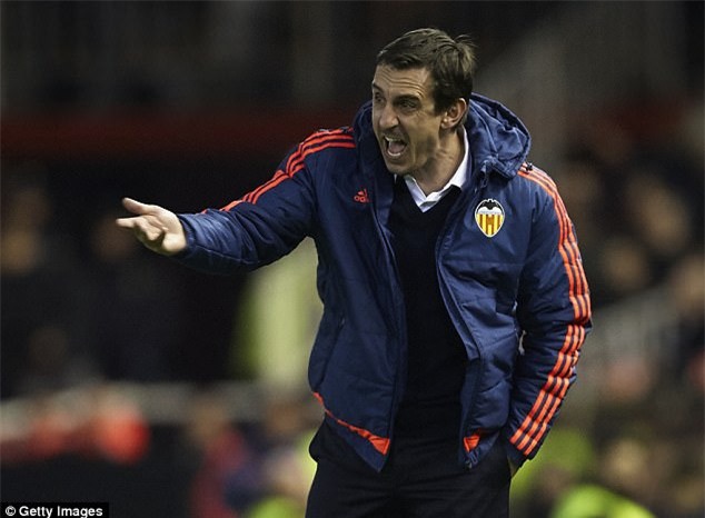 Gary Neville giã từ nghiệp huấn luyện, mở trường đại học tư nhân - Ảnh 3.