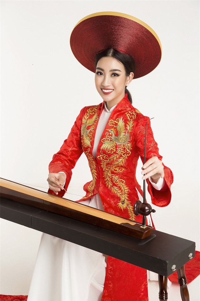 Hoa hậu Đỗ Mỹ Linh tự tin độc tấu đàn bầu trong phần thi tài năng tại Miss World 2017 - Ảnh 3.