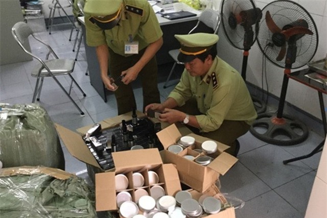 Giật mình với hàng xách tay Châu Âu xuất xứ từ… Mỹ Đức!