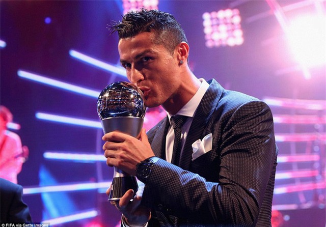 C.Ronaldo giành giải Cầu thủ hay nhất thế giới 2017: Giới hạn nào cho CR7?