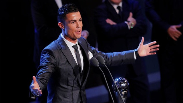 C.Ronaldo giành giải Cầu thủ hay nhất thế giới 2017: Giới hạn nào cho CR7?