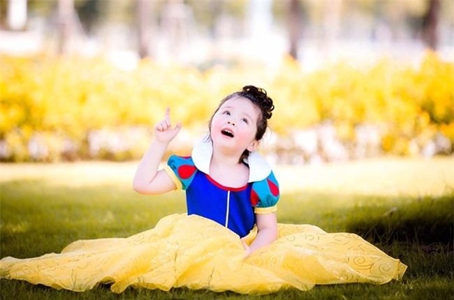 fan tram tro vi 2 'thien than lai' nha elly tran dep nhu cong chua, hoang tu trong tranh - 12