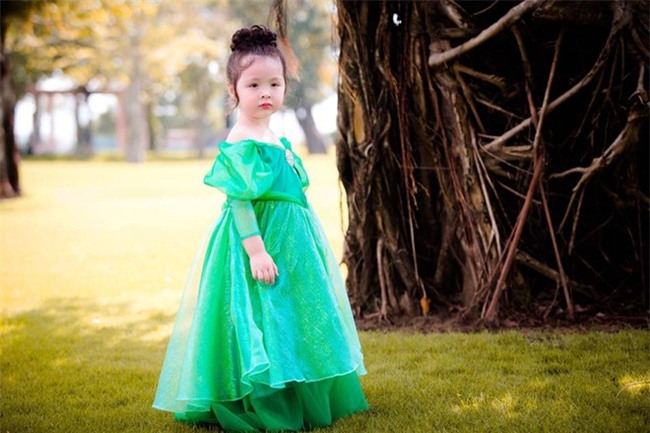 fan tram tro vi 2 'thien than lai' nha elly tran dep nhu cong chua, hoang tu trong tranh - 6