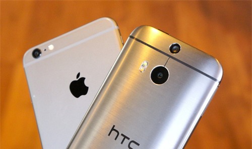 Ưu điểm của smartphone kim loại là cứng cáp, sang trọng.