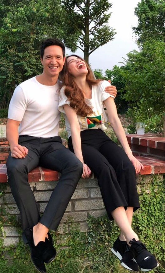 chuyện làng sao, vòng 2 của hồ ngọc hà, hồ ngọc hà bụng to bất thường, hồ ngọc hà lộ vòng eo bánh mì, ca sĩ hồ ngọc hà, sao việt