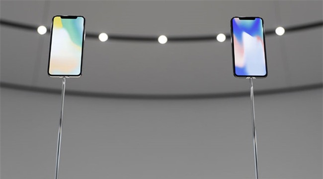 Apple khuyên người dùng ‘đến sớm’ nếu muốn mua iPhone X