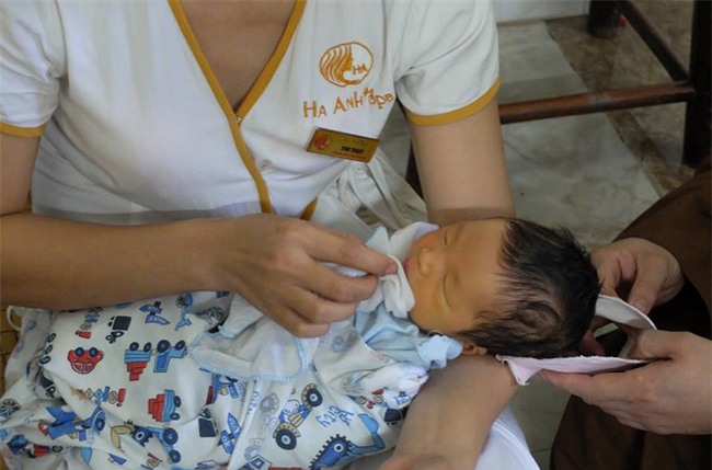 tieng khoc phat ra sau lung tuong phat va cai ket khong ngo - 2