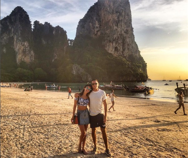 Hé lộ bạn trai đẹp như tài tử Hollywood của tân Hoa hậu Hòa bình Quốc tế-7