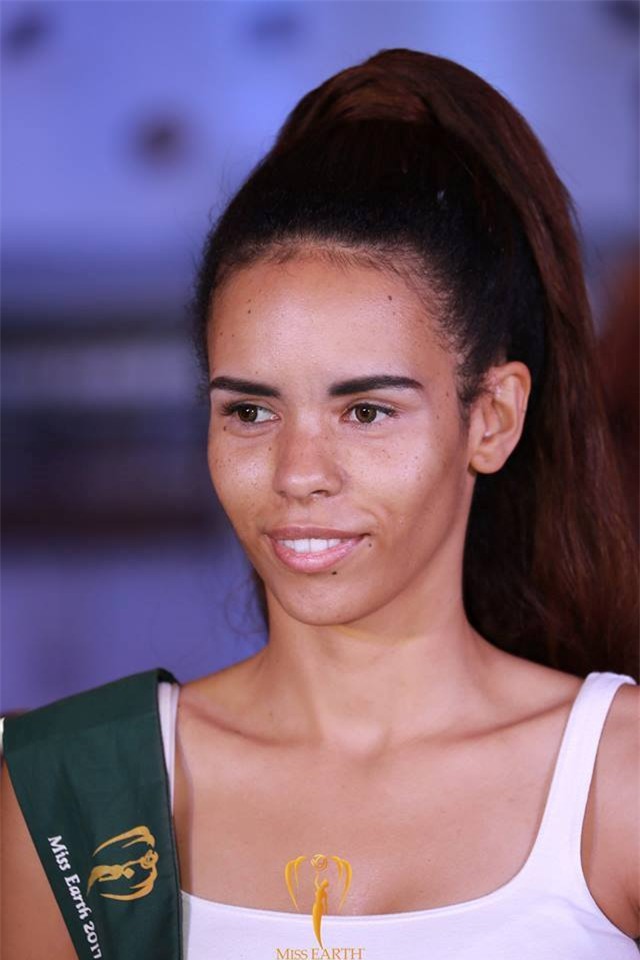 "hoang hot" khi ngam nhan sac that su khong photoshop cua thi sinh hoa hau trai dat 2017 - 14