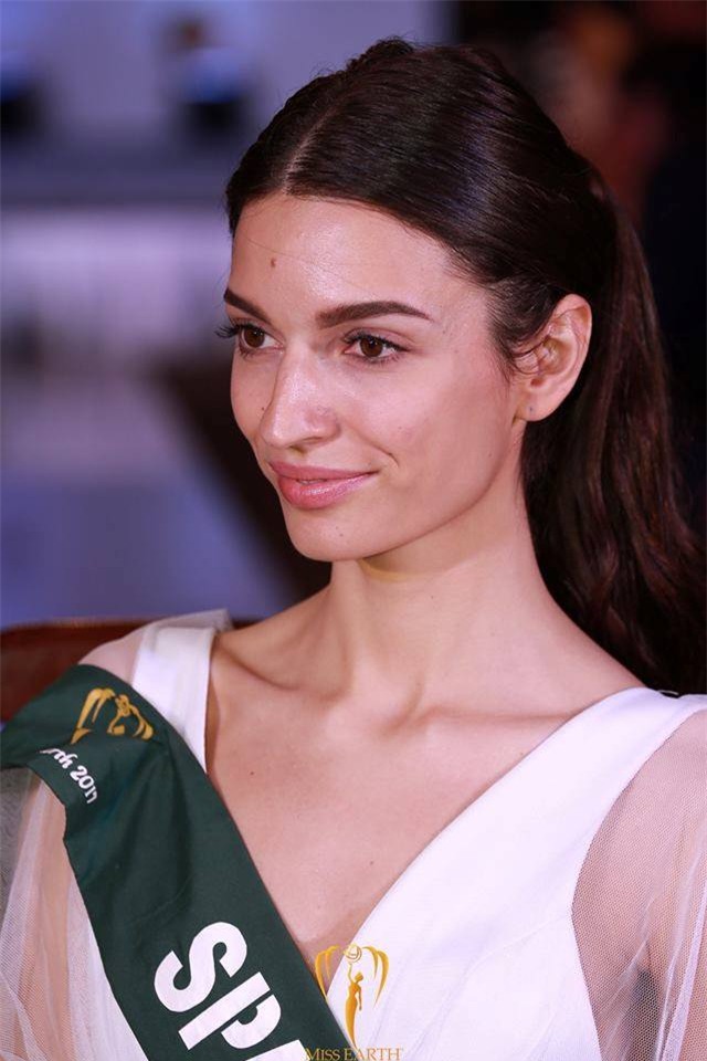 "hoang hot" khi ngam nhan sac that su khong photoshop cua thi sinh hoa hau trai dat 2017 - 8