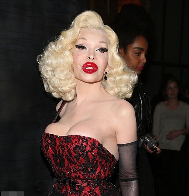 tung la my nhan nhung nhieu sao hollywood lai tu huy nhan sac vi tham my - 14