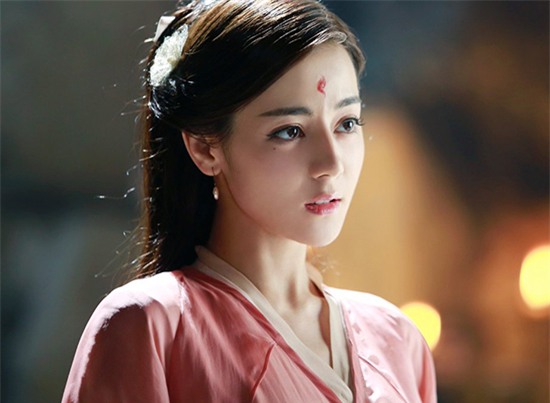 diem danh nhung my nhan dinh dam so huu goc mat nghieng chu s dung chuan - 5