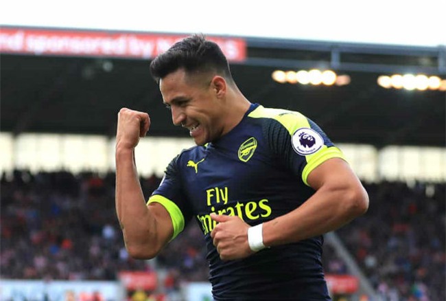 Arsenal bán Sanchez rẻ như cho: Barca vui, Man City – PSG phẫn nộ
