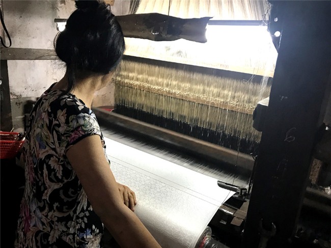 khaisilk,khaisilk bán khăn lụa Trung Quốc,làng lụa vạn phúc,thương hiệu lụa việt,lụa việt nam