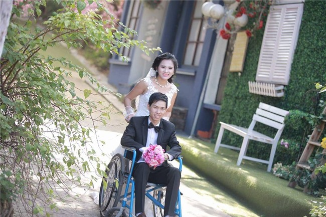 quyet lay chang trai ngoi xe lan, co gai lang son lien tuc bi xui bo tron trong ngay cuoi - 1