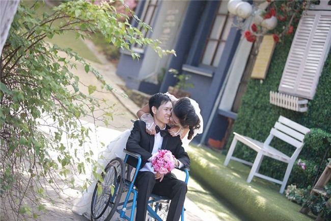 quyet lay chang trai ngoi xe lan, co gai lang son lien tuc bi xui bo tron trong ngay cuoi - 4