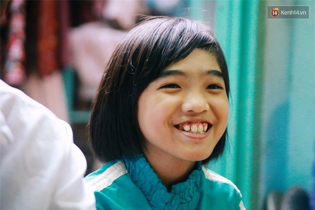 Chuyện Tám mù hát rong - Người cha lang thang Sài Gòn bán tiếng ca kiếm tiền chữa trị đôi mắt cho con gái - Ảnh 15.