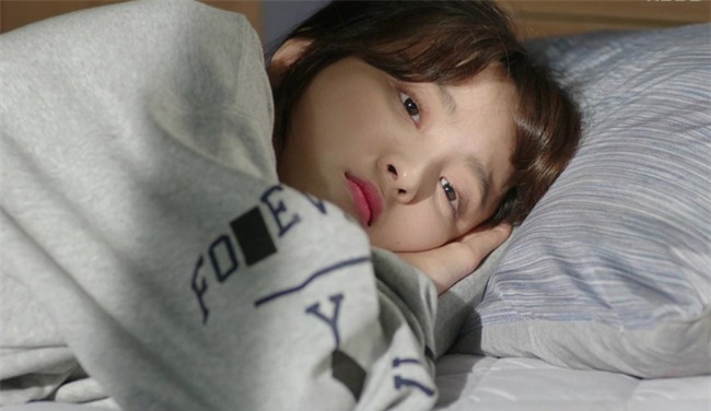 Quyết định bất ngờ của cô dâu “say nắng” bạn thân của chồng sắp cưới - Ảnh 1.