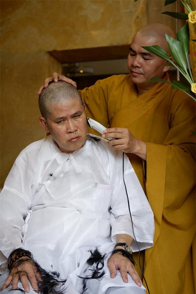 khong chi phuoc sang, nhieu sao viet cung xuong toc vi ly do bat ngo hinh anh 1