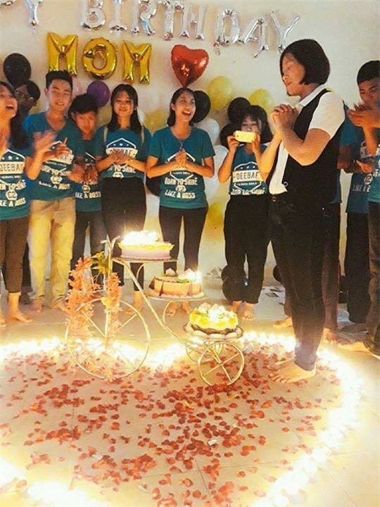 Clip: Cả lớp bí mật tổ chức tiệc chúc mừng sinh nhật mẹ cho cô giáo chủ nhiệm - Ảnh 3.
