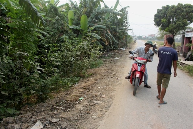 Trưởng công an xã bị tố tát phụ nữ: Chị ấy chửi bới, đá vào hạ bộ..., tôi chỉ vung tay gạt đi