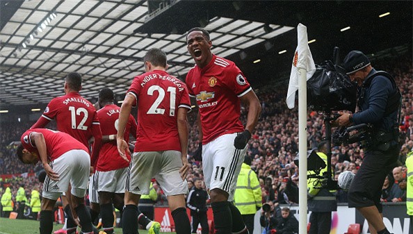 Martial toa sang giup MU danh bai Tottenham tren san nha hinh anh 2