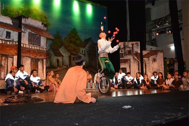 hanh trinh ong bó ha noi giúp con trai tù cạu bé tụ kỷ thành kỷ lục gia - 4