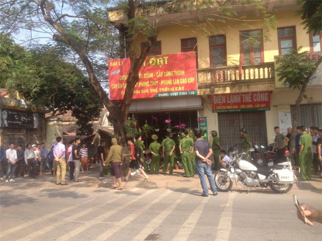 Hà Nội: Vào bệnh viện thăm anh trai, nam thanh niên bất ngờ dùng súng khống chế, bắt một y tá làm con tin - Ảnh 2.