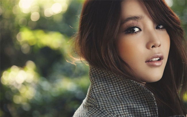 Kimchi Woman: Mẫu phụ nữ Hàn Quốc thích xài hàng hiệu, sẵn sàng phẫu thuật thẩm mỹ nhưng lại khăng khăng mình đẹp tự nhiên - Ảnh 2.