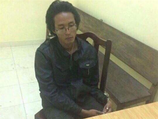 Lời khai của hiệp khách giang hồ: Do các phương tiện đã chặn, ép xe máy nên mới chém rụng gương