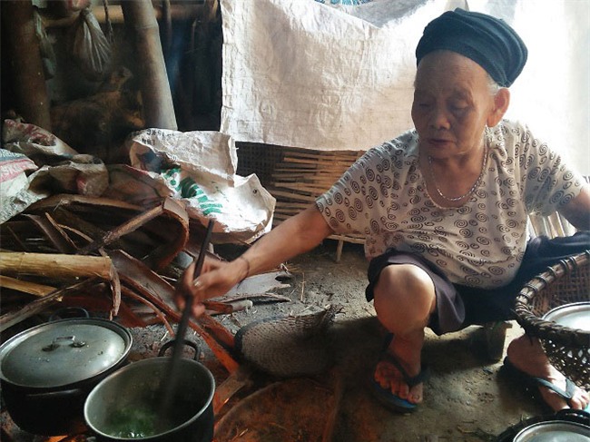 ky la: con trai tam than len con, me gia hat ru la ngung dap pha - 3