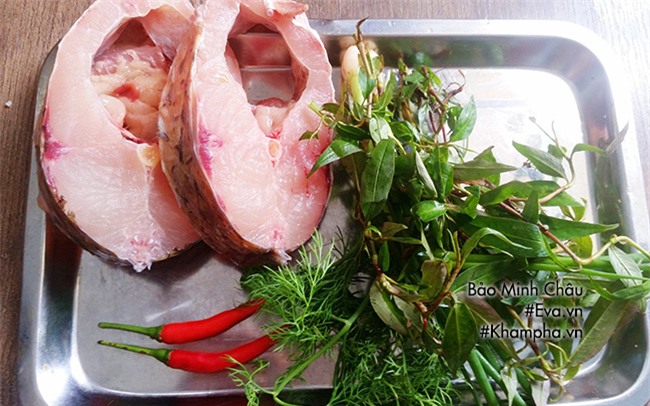 ca kho tieu thom ngon, nong hoi bao nhieu com cung het - 1