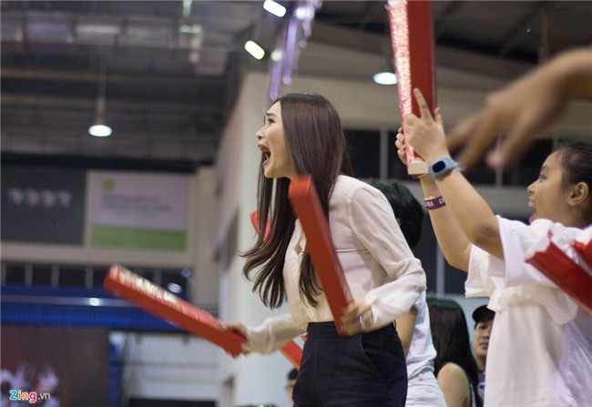 Tracy Thu Luong va A hau Tu Anh vo oa sau chien thang cua TLW hinh anh 5