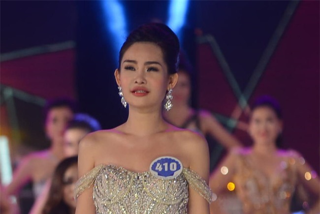 Cận cảnh nhan sắc 5 Hoa hậu bị ném đá dữ dội nhất ở thế giới và Việt Nam - Ảnh 17.