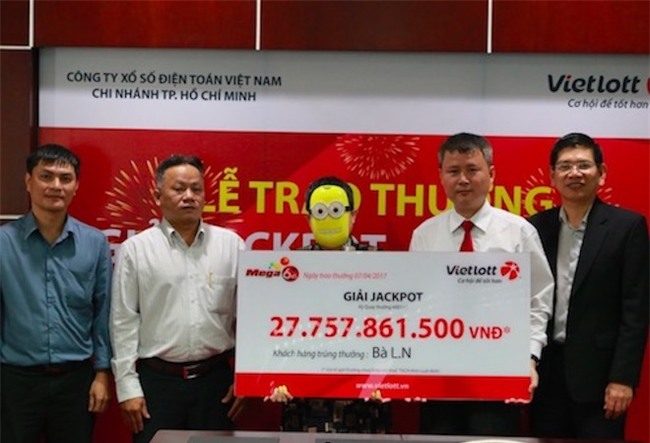 Người trúng jackpot của Vietlott kể chuyện chọn số “thật cứ như đùa”