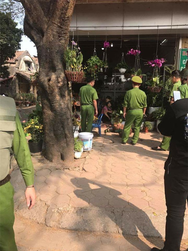 Kẻ khống chế nhân viên y tế: Nhìn thấy ông anh xã hội ngơ ngẩn nên kích động - Ảnh 2.