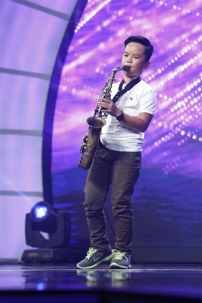 lai van sam khoai chi cau be biet tuot ve xe hoi, so me “bi mo bung” neu de them - 13