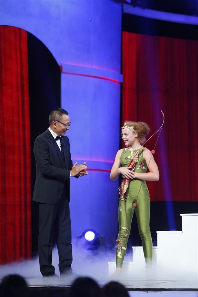 lai van sam khoai chi cau be biet tuot ve xe hoi, so me “bi mo bung” neu de them - 6