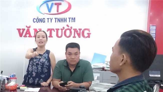 Sốc: Cửa hàng Yamaha sơn lại màu xe Exciter bán cho khách với giá cao