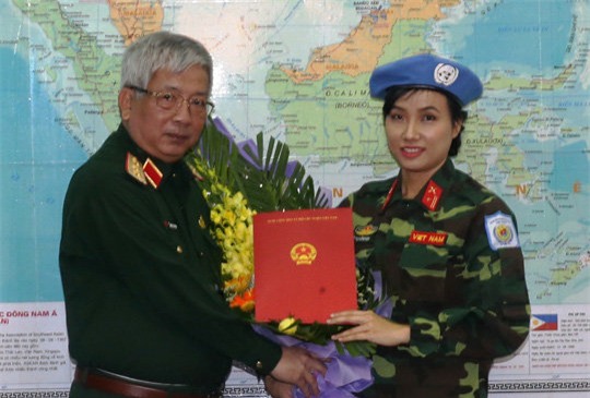 nu si quan viet nam dau tien di gin giu hoa binh lien hop quoc - 1
