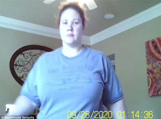 Nhận ra con có những biểu hiện kì lạ, mẹ liền xem camera và lập tức gọi cảnh sát - Ảnh 5.