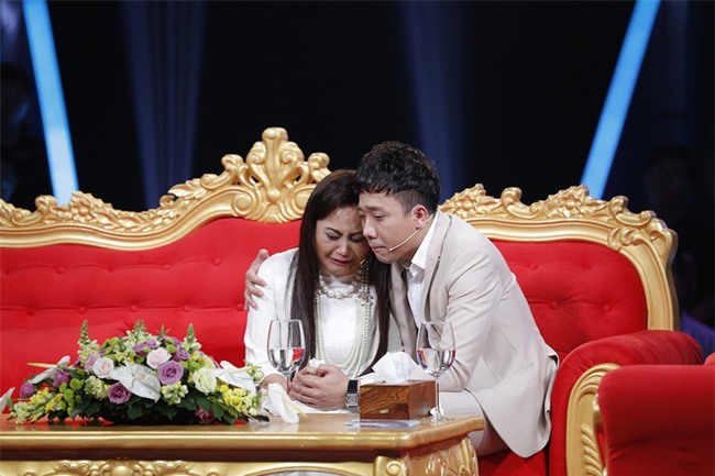 Trấn Thành giàn giụa nước mắt nghe Thanh Hằng kể về cuộc đời bị chồng đánh, tới mức tự tử - Ảnh 7.