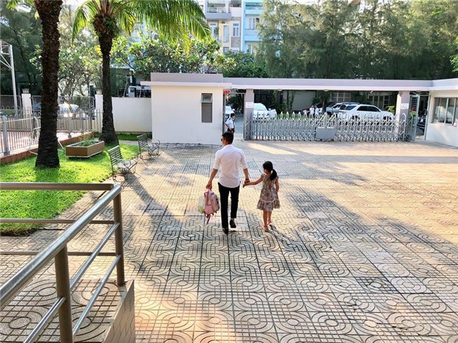 Bất ngờ trước hình ảnh mới nhất của con gái Công Vinh - Thủy Tiên: Mới 4 tuổi mà đã lớn thế này! - Ảnh 1.