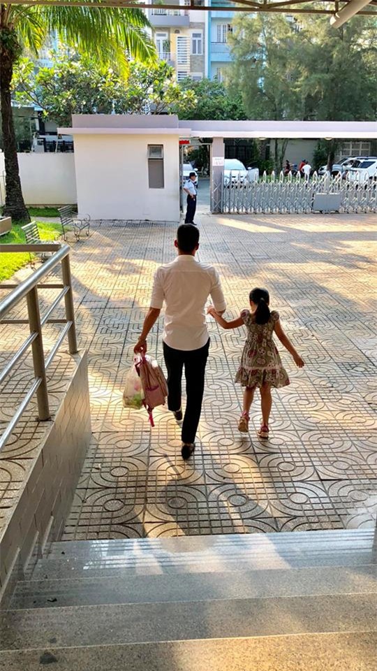 Bất ngờ trước hình ảnh mới nhất của con gái Công Vinh - Thủy Tiên: Mới 4 tuổi mà đã lớn thế này! - Ảnh 2.