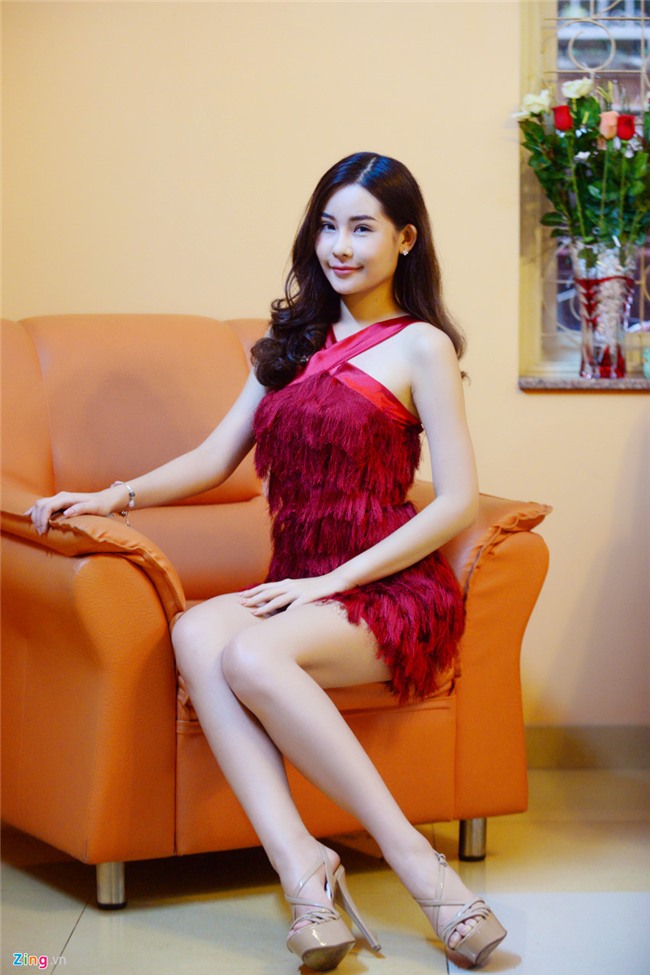 Nhan sac gay tranh cai cua Tan Hoa hau Dai duong giua doi thuong hinh anh 4