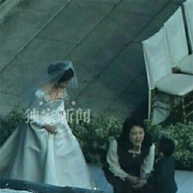 Hóa ra váy cưới của Song Hye Kyo đã được tiết lộ từ trước mà chúng ta chẳng hề hay biết - Ảnh 7.