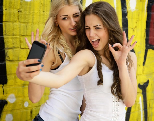 Giới trẻ Mỹ ngày càng thích sử dụng Snapchat và bỏ rơi Facebook.