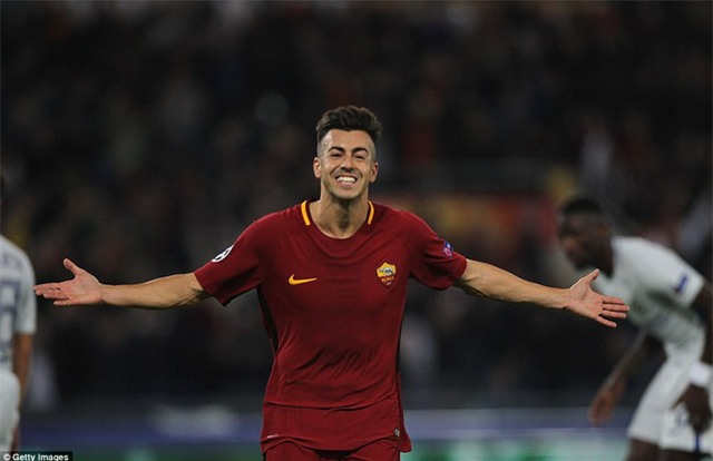 El Shaarawy có cú đúp vào lưới Chelsea