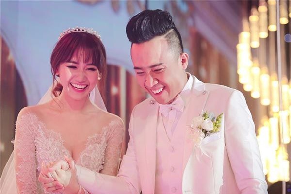 Hari Won tiếp tục im lặng trước mọi lời gièm pha của dư luận, âm thầm cùng Trấn Thành vượt qua nhiều thử thách để đến được đám cưới và chung sống hạnh phúc với nhau ở hiện tại. - Tin sao Viet - Tin tuc sao Viet - Scandal sao Viet - Tin tuc cua Sao - Tin cua Sao